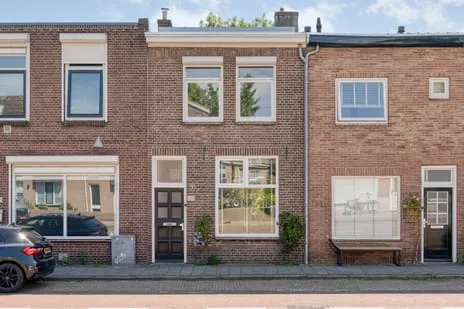 Tussenwoning te koop: Thomas a Kempisstraat 120, Indischebuurt Zwolle