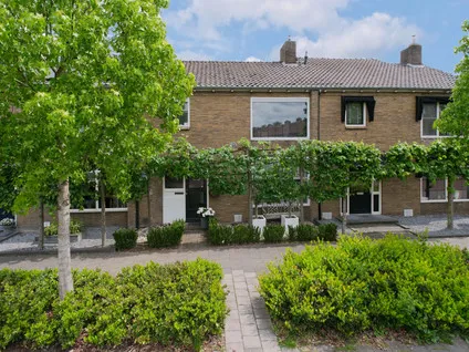 Tussenwoning te koop: Thomas Ainsworthlaan 29, Hofkamp Oost Almelo