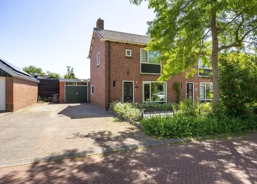 Semi-detached for sale: Thomas van de Dijkweg 2, Zuidhorn Zuidhorn