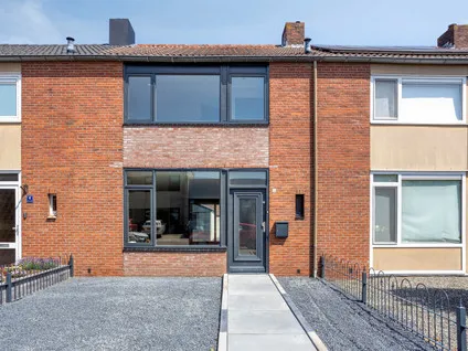 Terraced house for sale: Thomas Van Heereveldstraat 2A, Weurt-Zuid Weurt