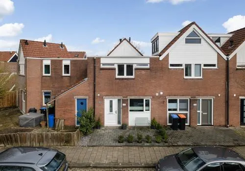 Tussenwoning te koop: Thomsonstraat 240, De Lancaster Dronten