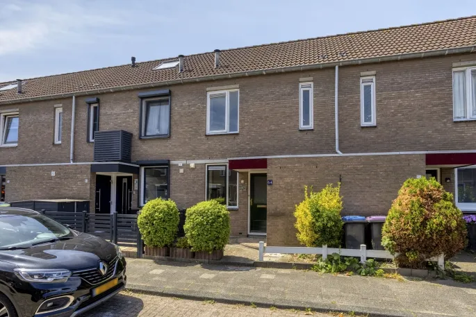 Terraced house for sale: Thorbeckelaan 54, Centrum-Oost Spijkenisse