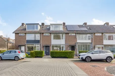 Tussenwoning te koop: Thorbeckelaan 64, Pijnacker Noord Pijnacker