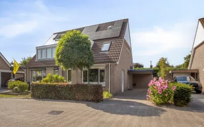 Twee-onder-één-kap te koop: Thorbeckelaan 8, Biezen Dongen
