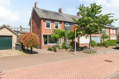 Hoekwoning te koop: Thorbeckestraat 10, Zuidereng Huizen
