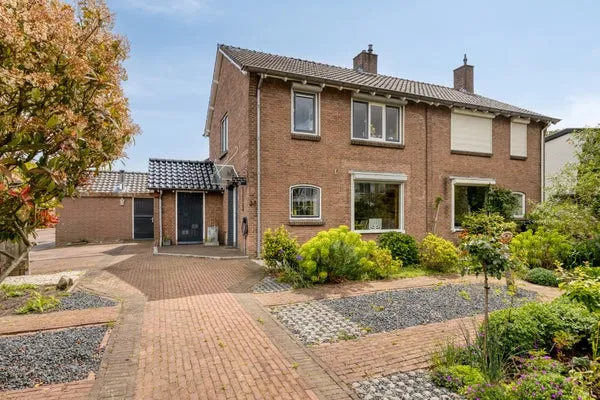 Twee-onder-één-kap te koop: Thorbeckestraat 23, Zaltbommel Vergt en omgeving Zaltbommel