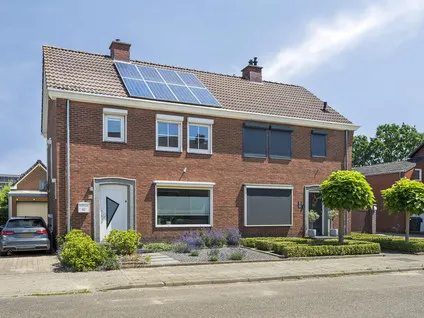 Twee-onder-één-kap te koop: Thorbeckestraat 9, Grevenbicht Grevenbicht