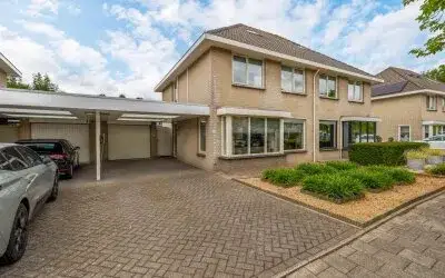 Twee-onder-één-kap te koop: A.B. van Lieshoutlaan 32, Besoyen Waalwijk