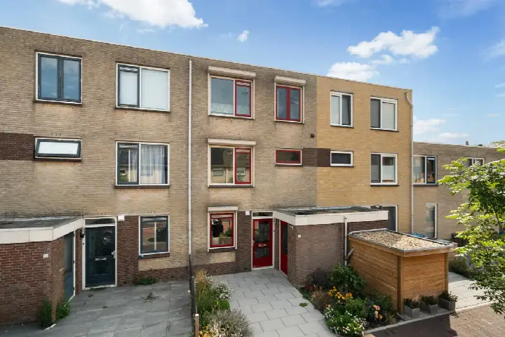 Tussenwoning te koop: Aagje Dekenstraat 16, Klapwijk Pijnacker