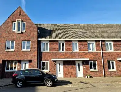 Tussenwoning te koop: Aagje Dekenstraat 39, Krispijnse Driehoek Dordrecht
