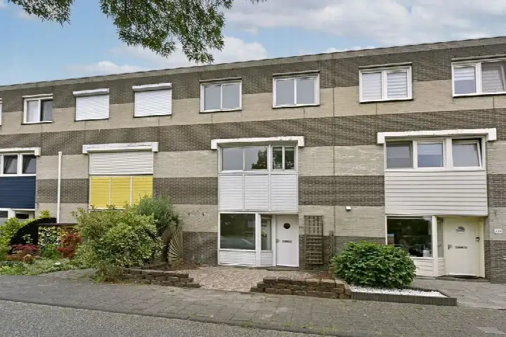 Tussenwoning te koop: Aalhorst 230, Horstenbuurt-Noord Alphen Aan Den Rijn