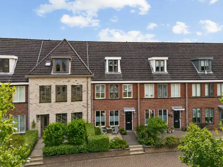 Terraced house for sale: Aan de Kromme Sloot 111, Waldijk Uitgeest