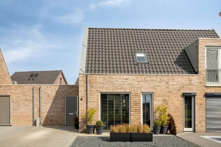 Tussenwoning te koop: Aan het Stichelen 4, Tegelarijeveld-Broekhin Roermond