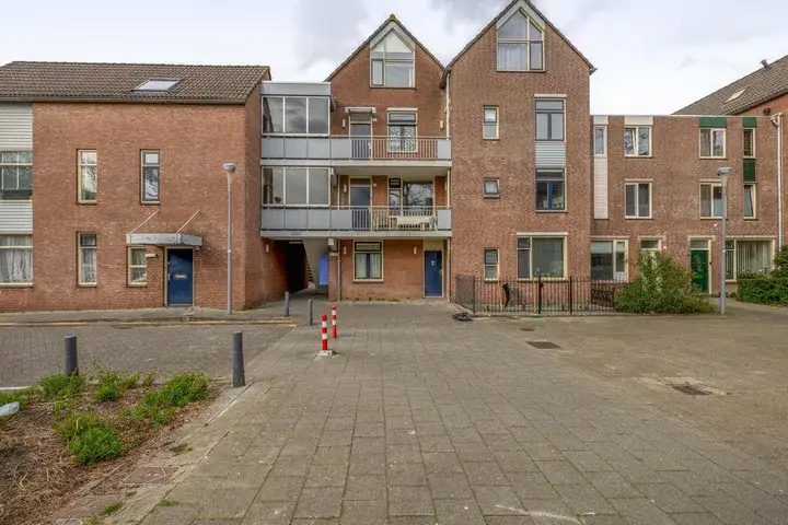 Apartment for sale: Aarhuispad 83, Oosterflank Rotterdam