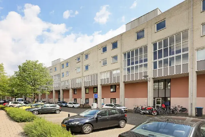 Apartment for rent: Aartsbisschop Romerostraat 123, Voordorp en Voorveldsepolder Utrecht