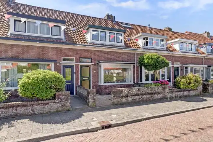 Tussenwoning te koop: Abeelplein 14, Zuid Katwijk (Zh)