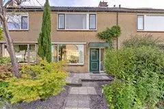 Terraced house for sale: Abraham Kuypersingel 4, Staatsliedenbuurt-Noord Zwijndrecht