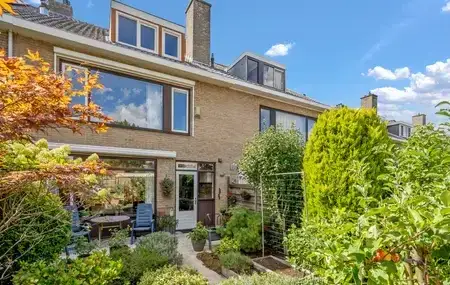 Tussenwoning te koop: Abraham Lincolnlaan 3, Presidentenbuurt Rijswijk