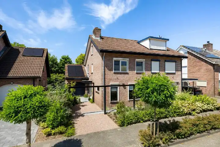 Corner house for sale: Acacialaan 27, Renswoude Renswoude