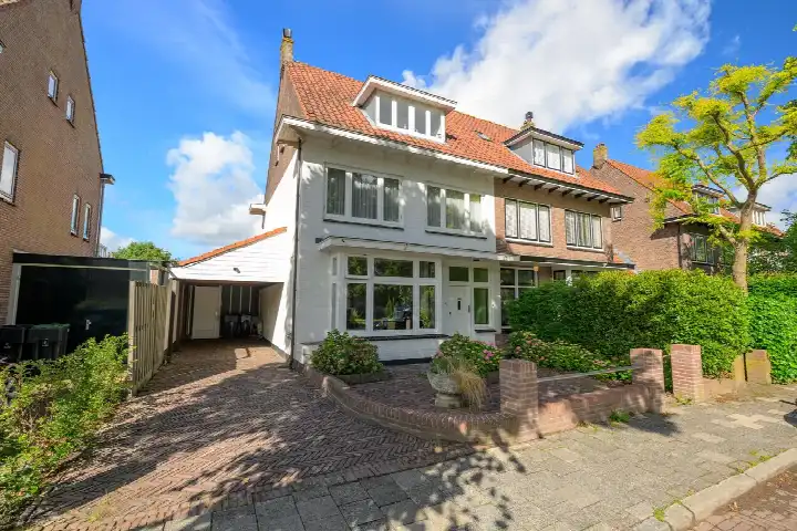 Hoekwoning te koop: Acacialaan 5, Kerkwijk Leiderdorp