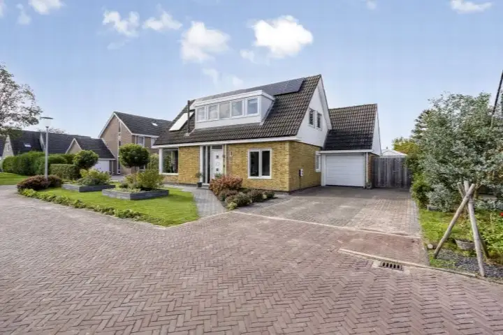 Vrijstaande woning te koop: Acacialaan 9, Wildervank Wildervank