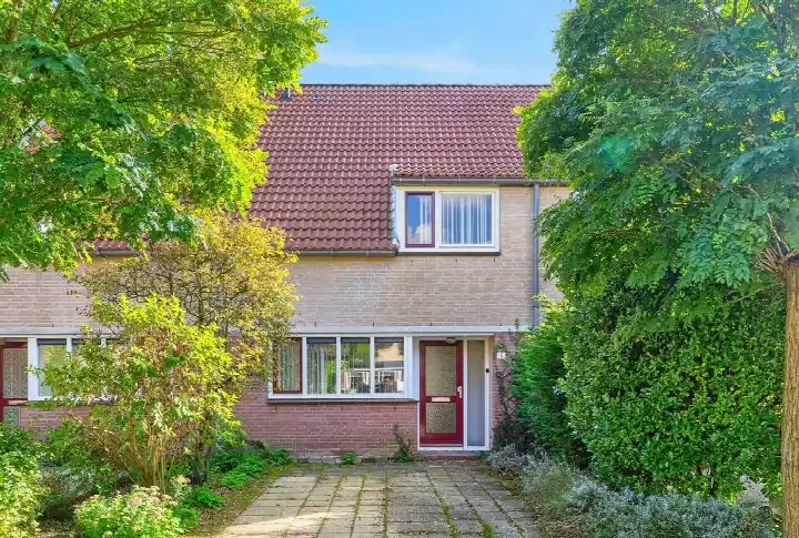 Tussenwoning te koop: Acaciastede 5, Bomenrijk Diemen