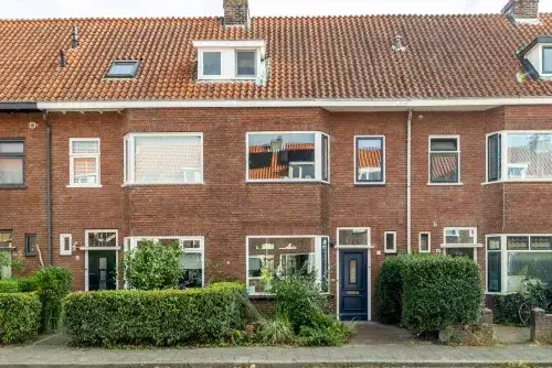 Tussenwoning te koop: Acaciastraat 47, Tuinzigt Breda