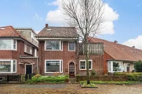 Tussenwoning te koop: Accamastraat 34, Welgelegen Leeuwarden