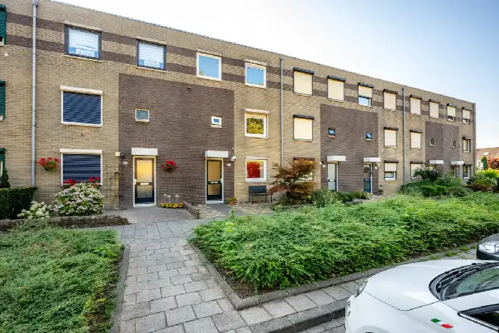 Tussenwoning te koop: Achillesburg 10, Burgen Nieuwegein