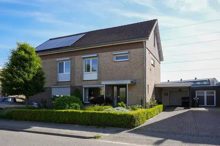 Terraced house for sale: Achtbunderstraat 19, Klimmen Klimmen