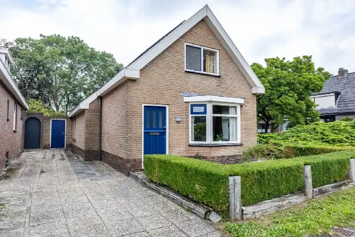 Detached house for sale: Achterdiep Noordzijde 30, Sappemeer-Noord Sappemeer