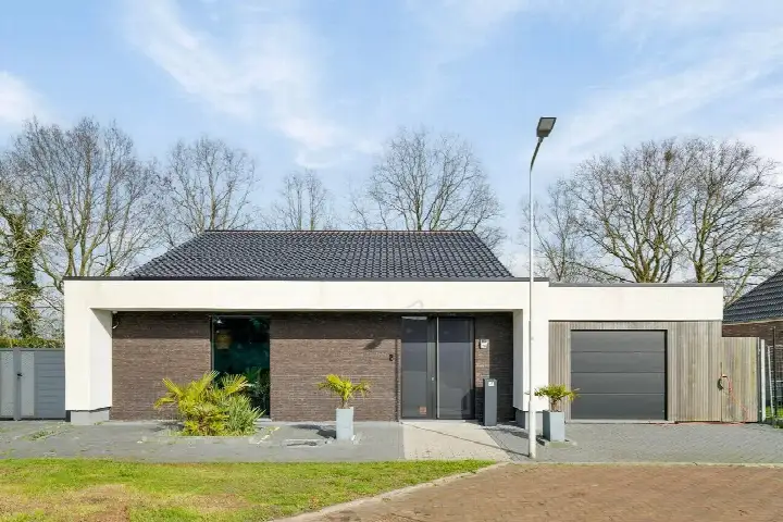 Detached house for sale: Achterstraat 19A, Kern Lamswaarde Lamswaarde