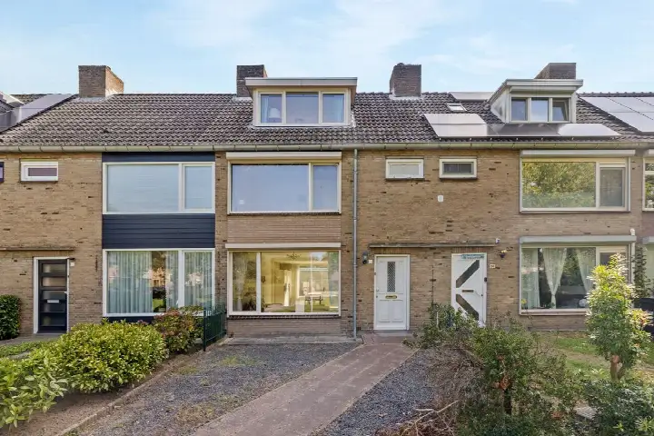 Tussenwoning te koop: Adelaertstraat 28, Jagershoef Eindhoven