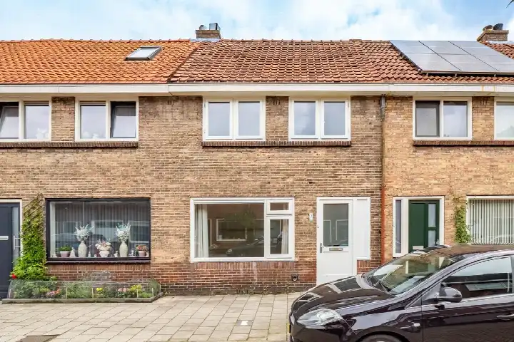 Tussenwoning te koop: Adelboldstraat 7, Elinkwijk en omgeving Utrecht