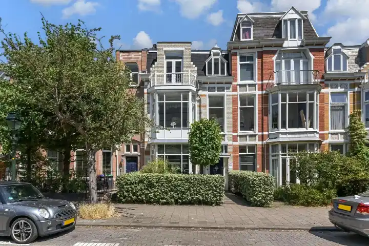 Terraced house for sale: Adelheidstraat 84, Bezuidenhout-Midden 'S-Gravenhage