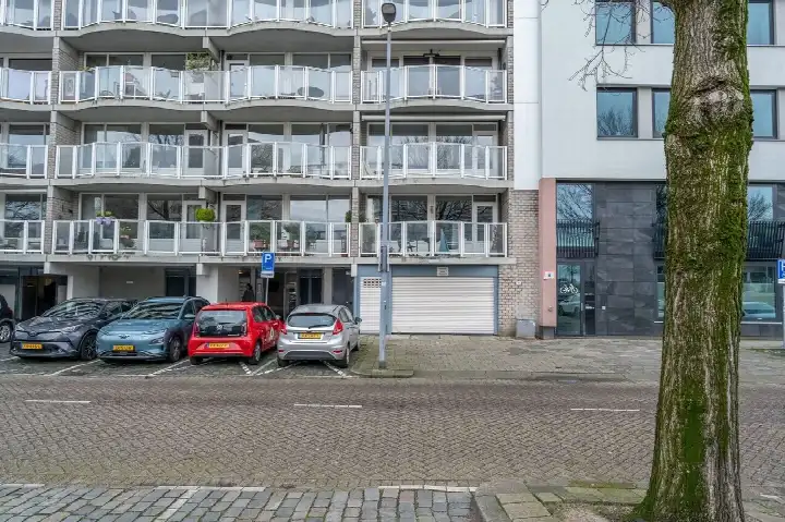 Apartment for sale: Admiraliteitskade 21B, Struisenburg Rotterdam