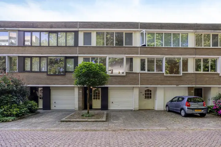 Tussenwoning te koop: admiraliteitslaan 840, De Kruiskamp 'S-Hertogenbosch