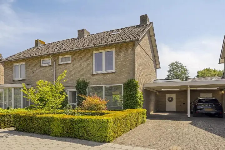 Semi-detached for sale: Adriaan Boutlaan 39, Lieshout Lieshout