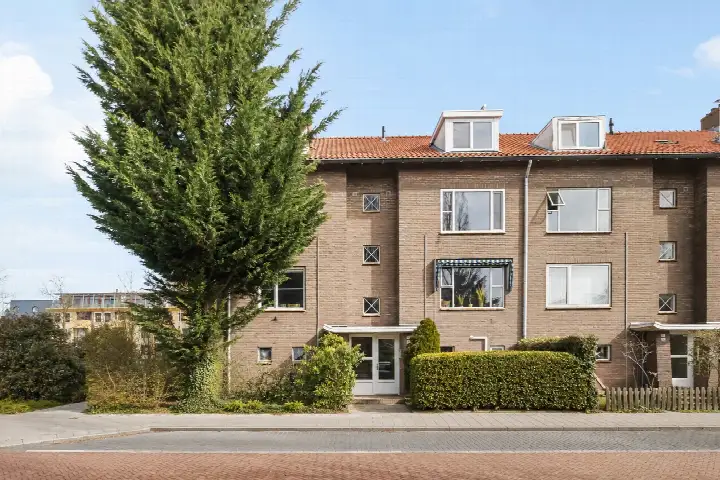 Appartement te koop: Adriaen van Ostadelaan 8, Stadshart Amstelveen