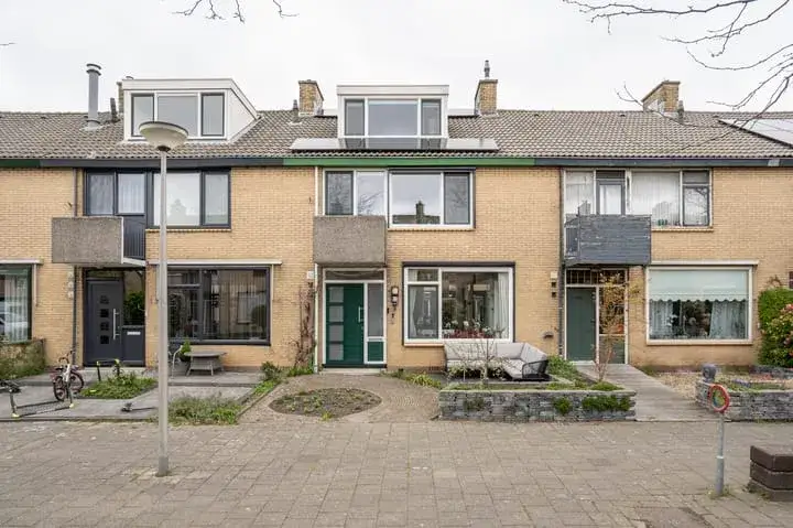Terraced house for sale: Adriaen van Ostadestraat 10, Schildersbuurt Papendrecht