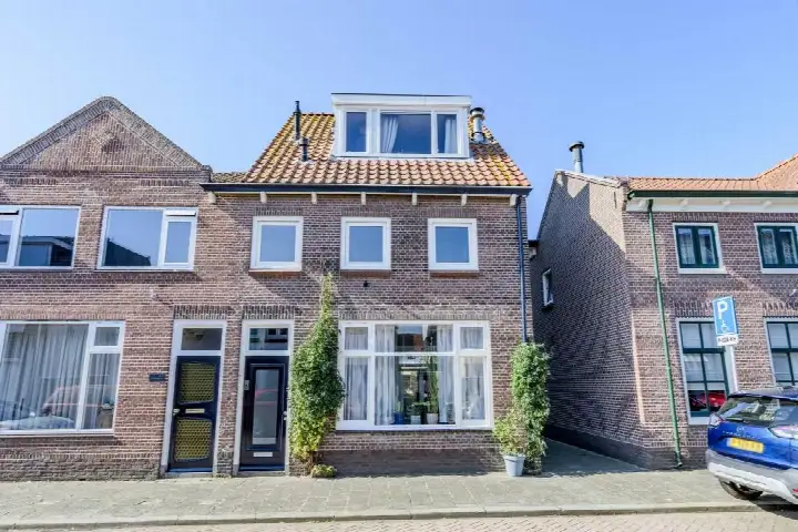Hoekwoning te koop: Adrianastraat 65, Midden Katwijk
