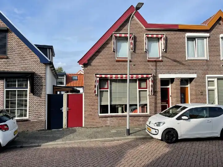 Terraced house for rent: Adrianastraat 66, Midden Katwijk