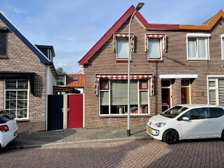 Terraced house for rent: Adrianastraat 66, Midden Katwijk (Zh)