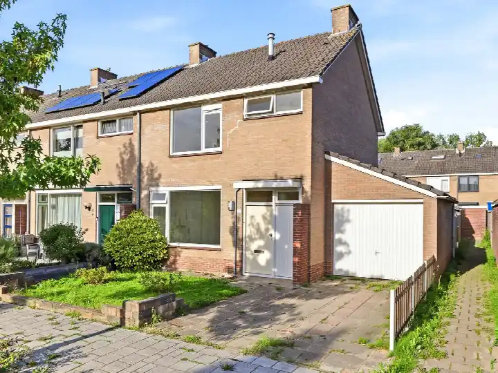 Hoekwoning te koop: Adriatischezeestraat 2, Zeewijksingel Oost-Souburg