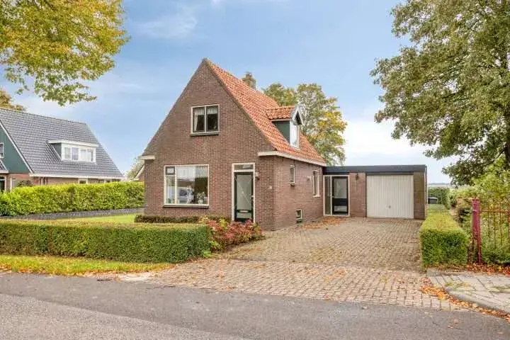 Vrijstaande woning te koop: Aengwirderweg 257, Tjalleberd Tjalleberd