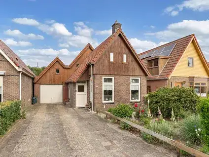 Vrijstaande woning te koop: Aengwirderweg 45, Terband Terband