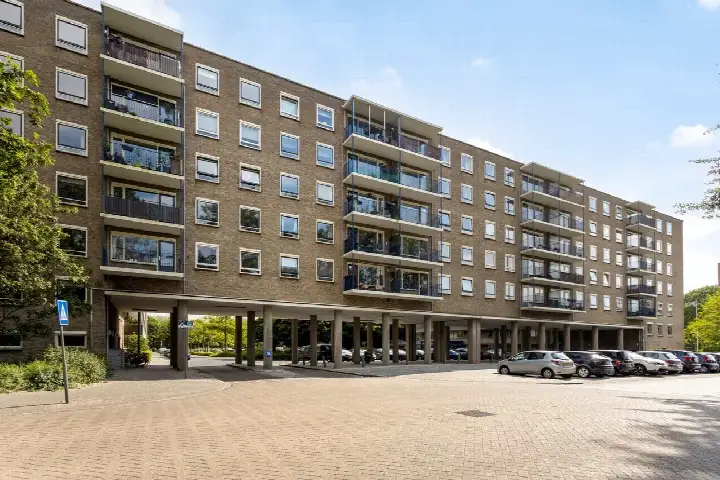 Apartment for sale: Aert van Neslaan 224, Zeeheldenbuurt Oegstgeest
