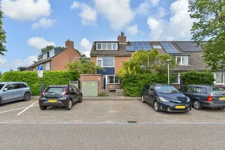 Tussenwoning te koop: Aïdaschouw 36, De Leyens Zoetermeer