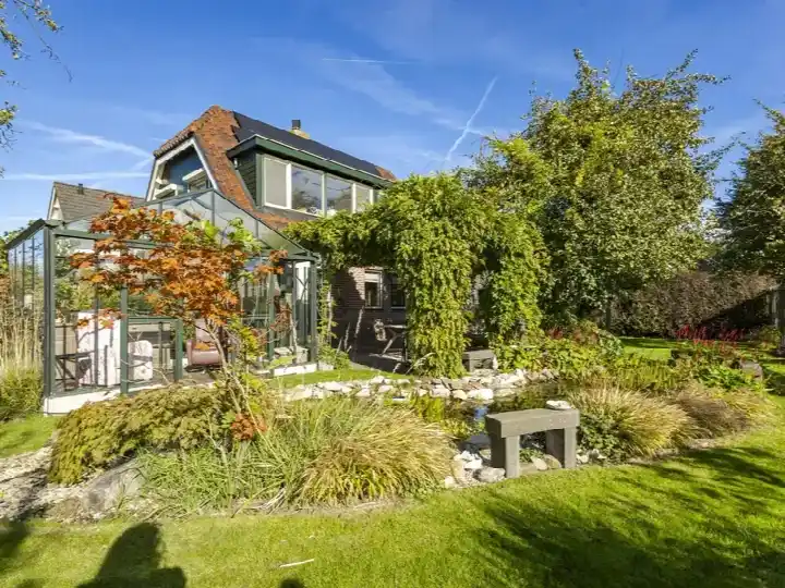 Detached house for sale: Akkerstraat 18, BH west Hardinxveld-Giessendam