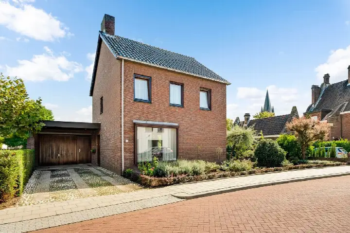 Vrijstaande woning te koop: Akkerwal 14, Thorn Thorn